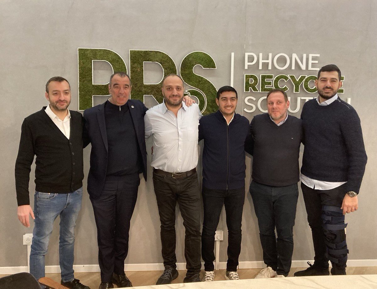 ebothorel's tweet photo. ✅Visite de Phone Recycle Solution reconditionneur 100% 🇫🇷 : ici, 110 personnes donnent une seconde vie aux smartphones, dans le souci d’une économie circulaire, jusqu’à l’emballage. 
Rien ne se perd , tout se transforme. Bravo aux entrepreneurs. 
🌍📲 https://t.co/XAixxxCq9n