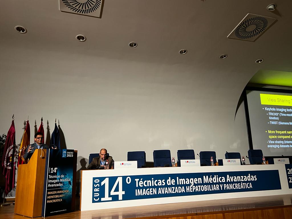 El primer ponente, Hersh Chandarana, viene desde New York y nos ha hablado sobre los métodos novedosos para obtener imágenes de RM robustas y rápidas.

#HTMédica #CursoTécnicasImágenMédicaAvanzada #Radioloía