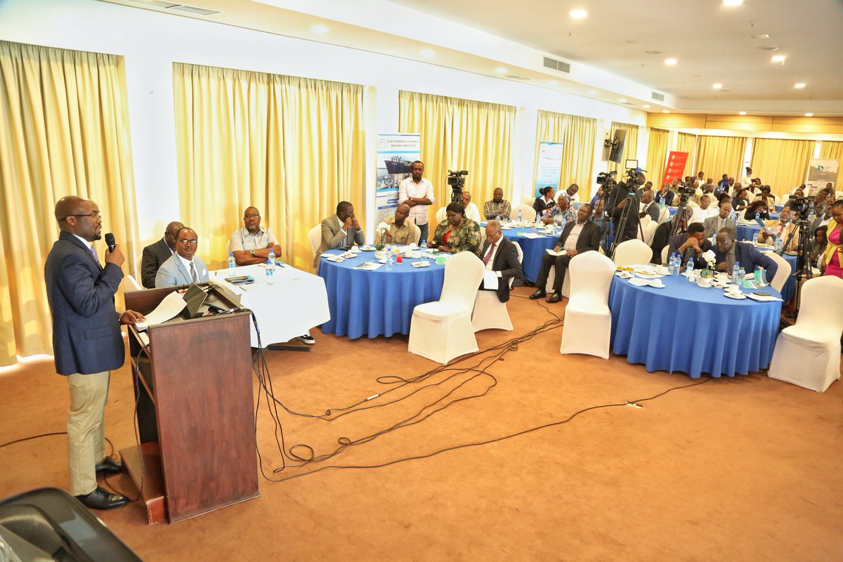 ray_omollo's tweet photo. I was honoured to join CEOs, investors, and stakeholders for the Lake Region Blue Economy Multi-Agency Collaboration Framework at Sarova Imperial Hotel, Kisumu. 

The deliberations centered on an integrated and inter-ministerial approach to revamping blue resources and economy. https://t.co/xBiCSNohG4