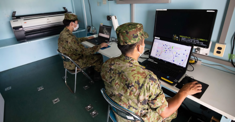 QuoraJP's tweet photo. Q. 自衛隊に足りない武器は何ですか？

A. しかし現場ですくなくとも私が見聞きおよび実感しているもので、今日明日のレヴェルでたりないのはパソコンです… https://t.co/Om09Sacf6u