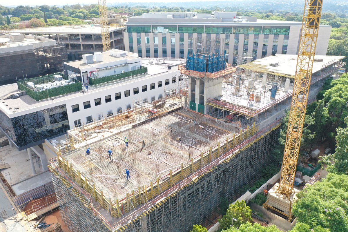 ConcorConstruct's tweet image. #beforeandafter  

Here is a #quickfact about the Radisson RED hotel built by #Concor.

Did you know that over 14 000 props were used in a double volume fashion to conclude the construction of the transfer slab?

#construction #hotel