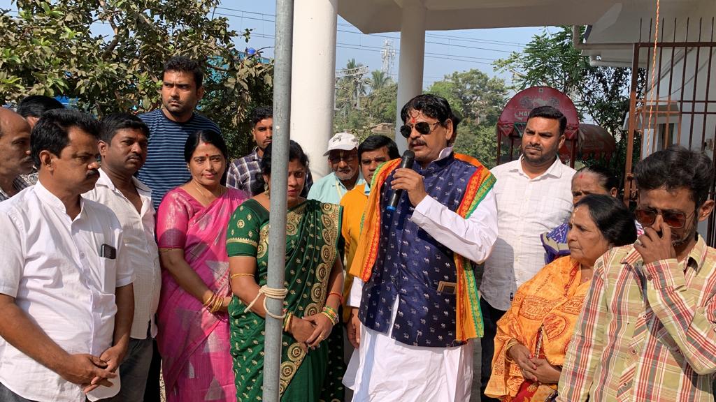 RajeshK18888884's tweet photo. #HappyRepublicDay
74ତମ ଗଣତନ୍ତ୍ର ଦିବସ ଉପଲକ୍ଷେ #HOPEISLIFE ସାମାଜିକ ଅନୁଷ୍ଠାନ ତରଫରୁ ଜାତୀୟ ପତକା ମାନ୍ୟବର ବିଧାୟକ ଶ୍ରୀଯୁକ୍ତ @Jayanta4puri ମହୋଦୟ ଉତ୍ତୋଳନ କରିଅଛନ୍ତି l https://t.co/RFUuy5ZBHn