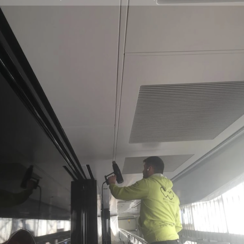 InfinitiYachts's tweet photo. The ADVANTAGES of wrapping deck heads:
- very easy to keep clean
- don't show suction ring marks
- the film is non directional so you will not see the odd panel standing out
- easy to repair, and will not stand out against existing panels
- very long lasting - approx 10yrs https://t.co/wFsPiWmuC9