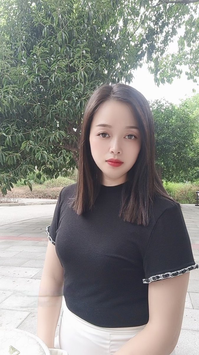 gril6668's tweet photo. 重庆黑丝皮裙姐姐 https://t.co/zmjXojhsrY