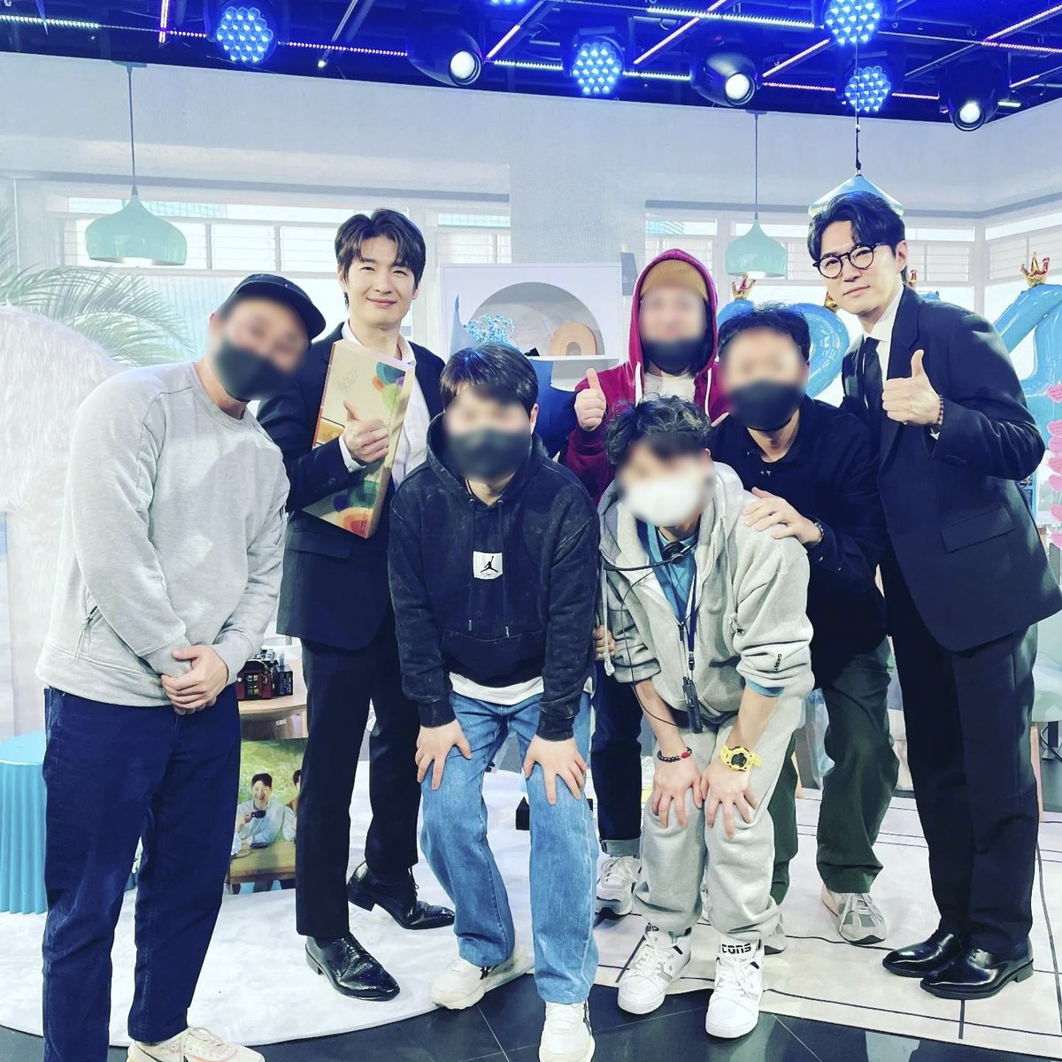 fangori0113's tweet photo. 🔗https://t.co/zLLOYjtpjM
#안데니 #AhnDanny #데니안 #DannyAhn
#손호영 #SonHoYoung
#점심어택 #점택 #lunchattack
#지오디 #god
#네이버나우 #NOW온에어 #나우온에어 https://t.co/Cu4QU9fTXV