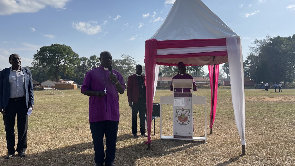 BishopOlwa's tweet photo. Today, i have officially opened the Diocese of Lango Teachers’ Convention 2023. We are blessed to receive Rev. Dr. Paul Kakoza - Provincial Dir. Educ, Rev. Canon J.F Baalwa, His Worship Sam Atul, Prof. Betty Ezati. This gathering is timely as we open a new term. God be praised. https://t.co/MrNkhNBihz