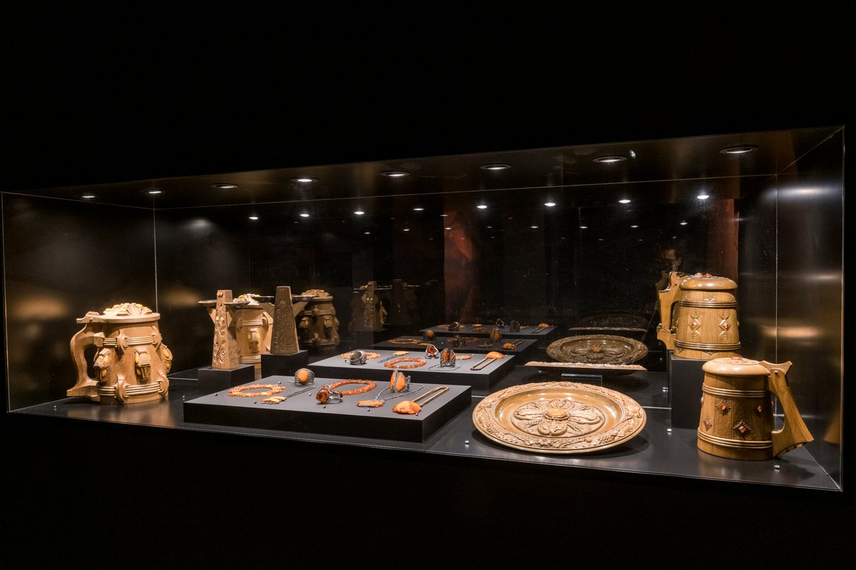 Want to learn the intriguing story of amber across regions, cultures, time and space? Don’t miss the exhibition “Amber: Baltic Gold”, presented by #CityU’s Indra and Harry Banga Gallery, showcasing 240 impressive amber artworks. Free admission: bit.ly/3Wr2isi