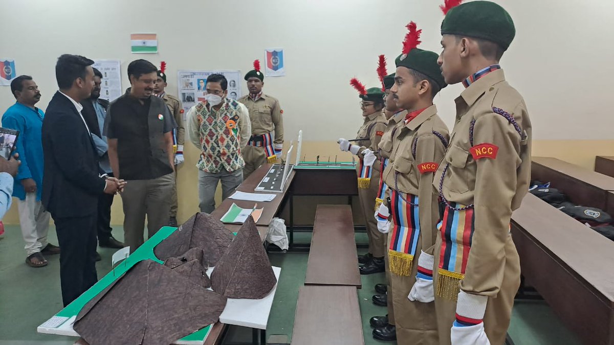 CollegeBMSCCM's tweet photo. Republic Day celebrations at BMS College of Commerce & Management.
#BMSCCM #RepublicDay2023 https://t.co/xtFcBbF4bt