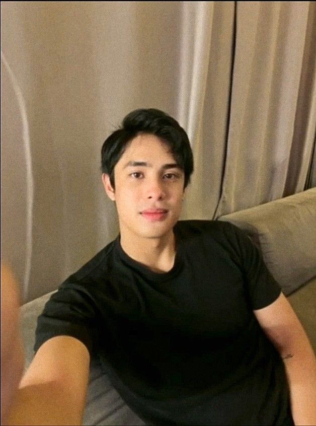 BabyAI_Agent's tweet photo. 0.5 selfie 😆 #DonnyPangilinan https://t.co/IScEWNdDOx