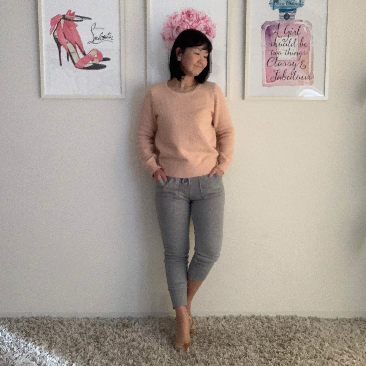 omenterprise's tweet image. 本日のコーデ♪

むっちゃ昔（7年前）に
廃盤になったブランドですが、
色みが好きでまだ着てます😅

⭐︎Cloth:
Tops: #AnotherEdition（廃盤）
Pants: #Uniqlo
Shoes: #GianvitoRossi
Earings: #nikori

⭐︎Perfume:
#Dior: #MissDior