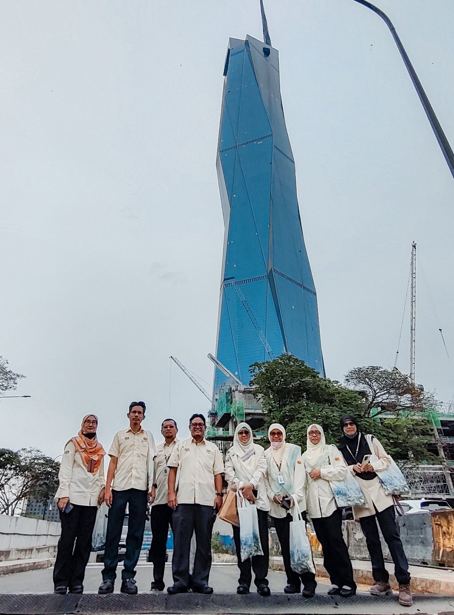 JKRElektrik's tweet photo. Lawatan Teknikal @JKRElektrik Ke Menara Merdeka 118. https://t.co/JWXNr2c8sy