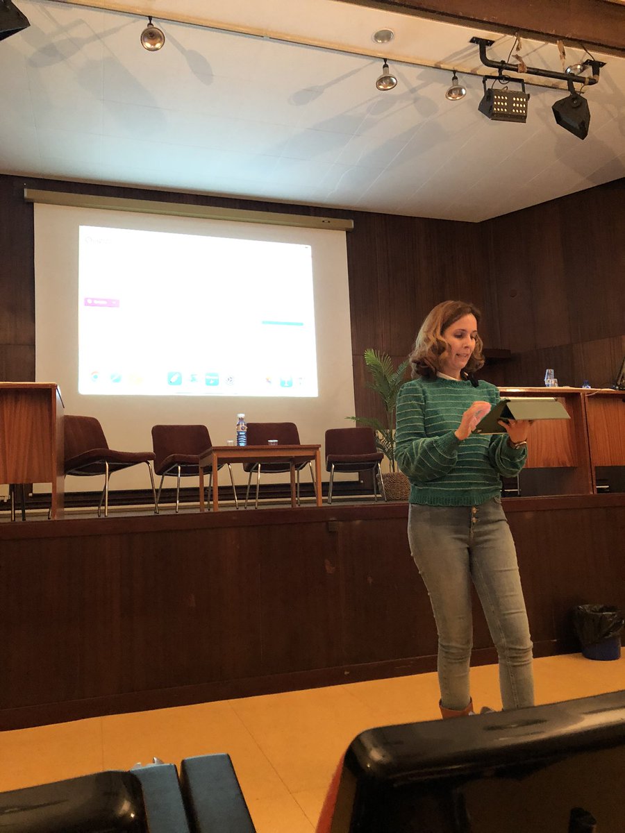ArtigaCharo's tweet photo. Gracias @desiderio_profe @carolinasaeber @leaesasin @carmenlori1 @OlgaPelaezAlva2 @natalialzam @susana_royo @AnaperezE por transmitir tanta inspiración y motivación a los casi 150 profes de las #EoisAragon en la #JornadaInnovacionEoisSiglo. https://t.co/8cvhk1fVsT