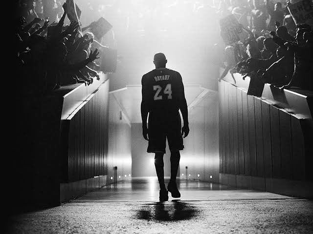 Huzur içinde uyu Black Mamba 🖤
#KobeBryant
