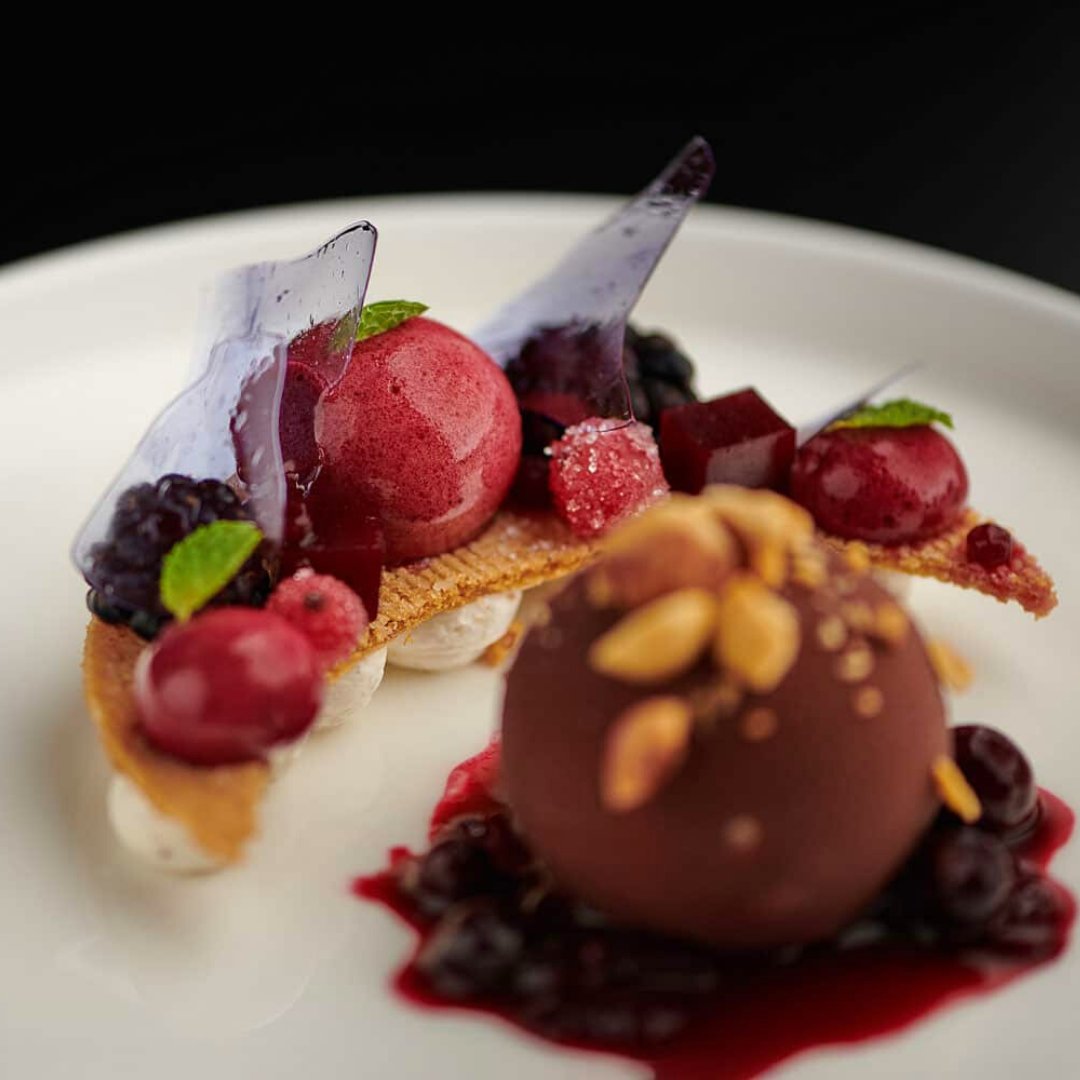 Taian Table, el mejor restaurante de alta cocina de Shanghái dirigido por el Chef Stefan Stiller entre los TOP de la Guía Michelín 2023.

(Todos los detalles en el link de la bio)

#theluxurytrends #taiantable #luxurygourmet #guiamichelin #tendenciasdelujo #stefanstiller