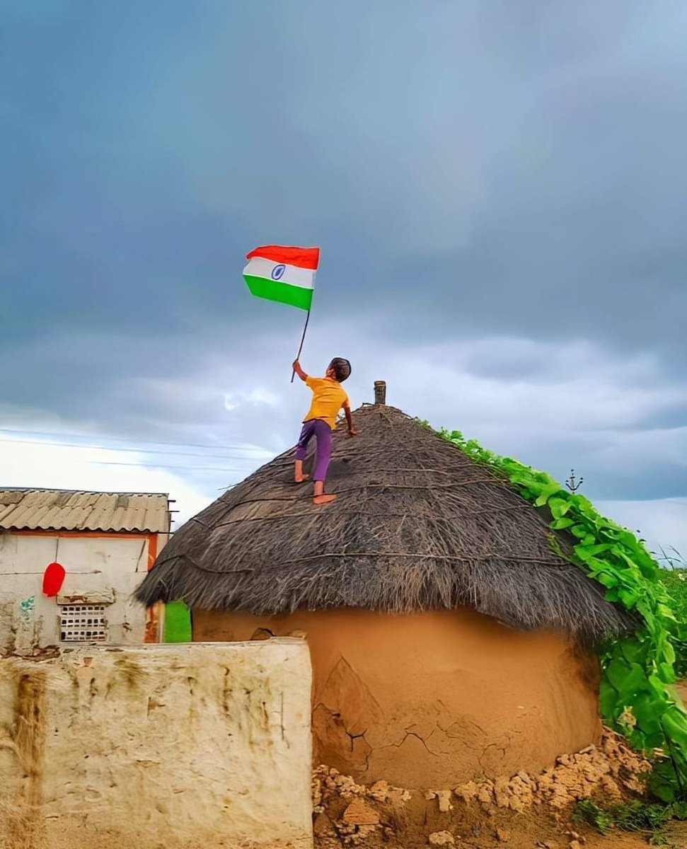 showsuchindia's tweet photo. सभी देशवासियों को 74वें गणतंत्र दिवस 🇮🇳🇮🇳 की हार्दिक बधाई व शुभकामनाएं!जय भारत! जय संविधान! जय जवान! जय किसान!🇮🇳
#RepublicDay2023 
#गणतंत्र_दिवस_की_हार्दिक_शुभकामनाएं🇮🇳🇮🇳 https://t.co/tLDTYPsfja