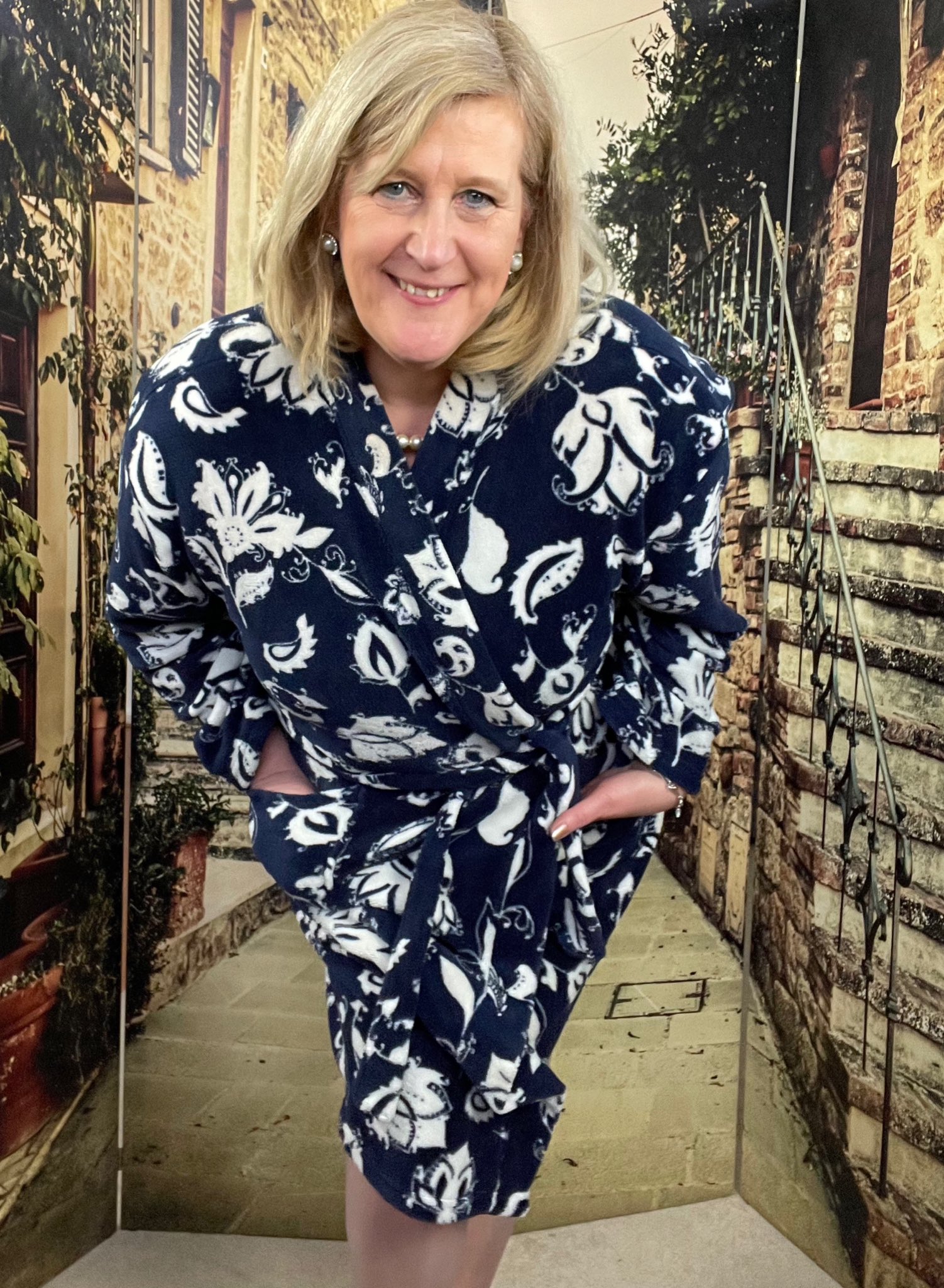 TW Pornstars - Catherine Can 🔞. Twitter. Good morning …. Whats under my