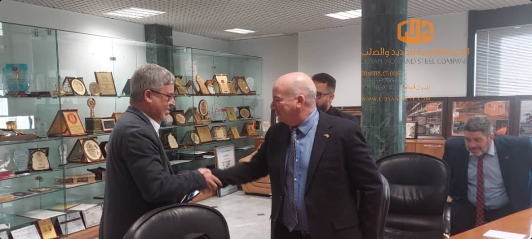 LibyanSteel's tweet photo. تعزيزًا  للتعاون التجاري بين طرابلس ولندن قام وفدٌ من الجمعية الليبية البريطانية لرجال الأعمال بزيارة إلى مقر الشركة يوم أمس الأربعاء، حيث كان في استقبالهم السيد رئيس ومجلس الإدارة وعدد من مسؤولي الشركة للتباحث حول العلاقة التجارية بين الشركة والشركات البريطانية في مجال الصناعة https://t.co/8nmJTDBHDj