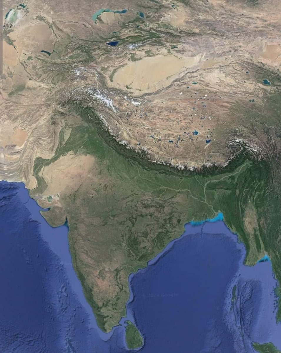 indianscifi's tweet photo. Identity with a body makes you Indian, with a region and over 140 crore people makes you India, with the Cosmos - the Atman. 
एकम सत विप्रा बहुधा वदन्ति, सत्य एक है: जिसे बुद्धिमान विभिन्न नामों से बुलाते.
Ancient Teaching of this Motherland of mine 💗
#RepublicDay #26january https://t.co/ecvZsYrYs3