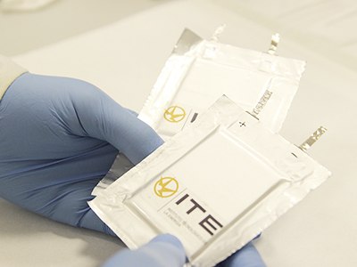 itenergia's tweet photo. 🔋La #innovación en nuevos #materiales para #componentes de #baterías acelera el escenario emisiones cero, a través del pyto. #ELECOUCH, liderado por @itenergia @GVAivace
👉https://t.co/xu6r64ssFF https://t.co/nY2cx0ULCA