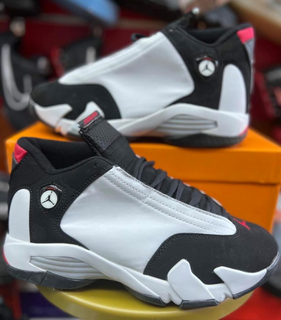 jabby_tuby's tweet photo. You can never have enough shoes.
Get these J9 from #JtubyCollections only at Kshs 3999.00. 

Call/text +254713002258 to make your orders, remember we do deliveries Countrywide. 
#JtubyCollections 
#BuyWithUs https://t.co/RYOwp1nsnJ