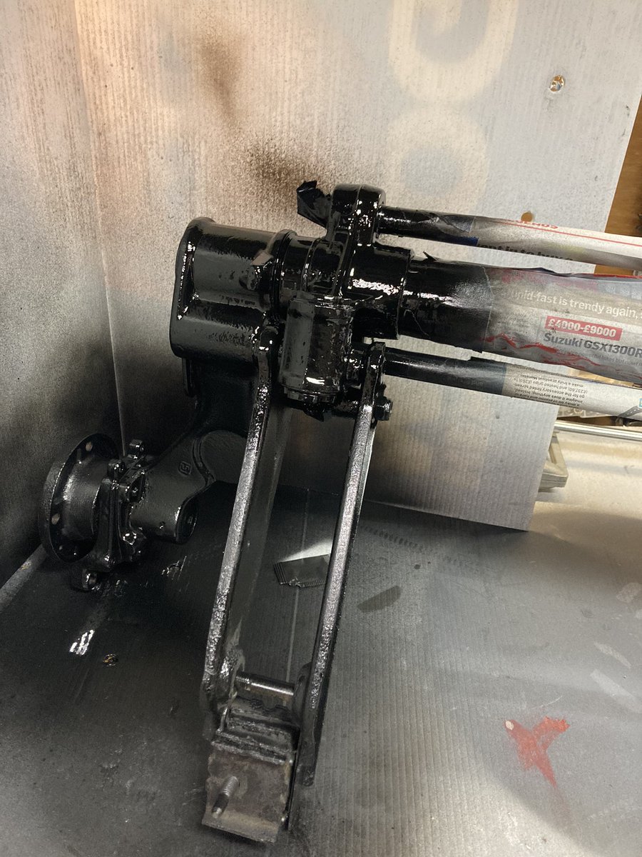 magown3's tweet photo. Bit of spray painting yesterday on the #205GTIProject Rear beam completed. Gonna push on this year 100% https://t.co/pN8WCuz0Mo