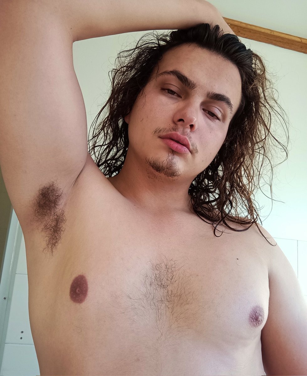 nofacebae69's tweet photo. Had a shower &amp; knew I had to nless you horny boys with my pits. Hope you enjoy it,😈😈

#armpitsupremacy #ArmpitHair #gay #gayboy #gayporn #horny #hornycouple https://t.co/OK56Q3RAZg