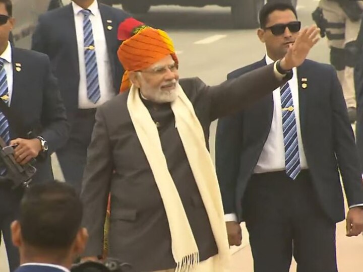 JantantraTv's tweet photo. #RepublicDay2023 :
➡राफेल की दहाड़-टैंक का प्रहार
➡कर्तव्य पथ पर दिखा सैन्य शक्ति और संस्कृति का संगम
@PMOIndia @narendramodi @mygovindia @rashtrapatibhvn #kartavypath #RafaleRoar #TankAttack #jantantratv https://t.co/vbmWL3AVsw