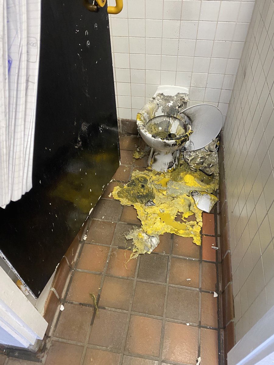 SwaleBoroughCouncil on Twitter "The White House public toilets in