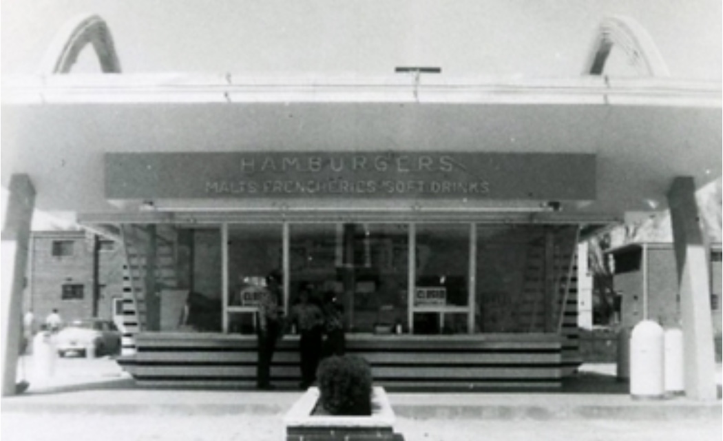 #TBT Ray Kroc’s first McDonald’s restaurant in Des Plaines, Illinois just prior to opening on April 15, 1955 😀