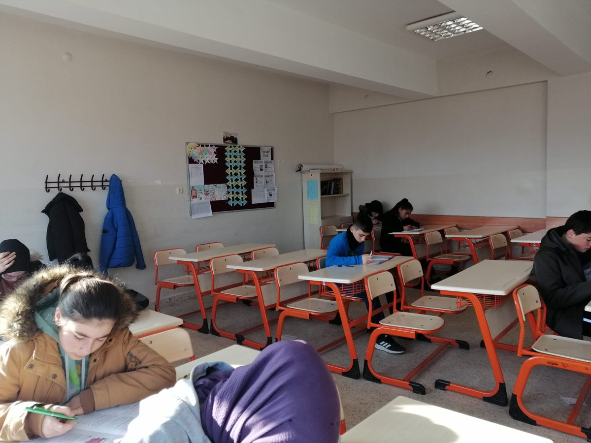LGS ara dönem kampımızda, öğrencilerimiz ile beraber vakit geçirip ders çalışmalarına katkı sağlıyoruz.
#imamhatipokullarikiskampinda