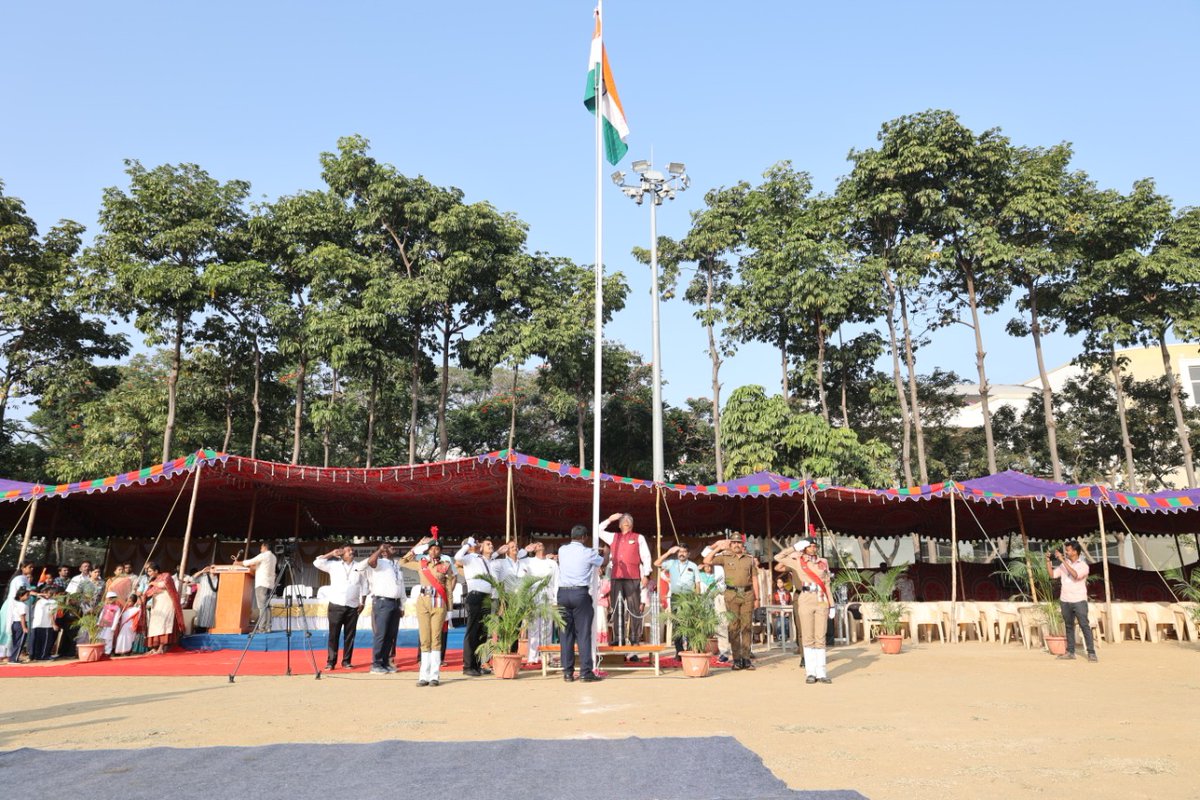 SonaMedCollege's tweet photo. Celebrated the 74th Republic Day with pride at Sona Group of Institutions, Salem. #RepublicDay2023 #RepublicDayParade #republicdayindia2023 #NationalFlag #IndianFlag #sonatech #tptcollege #sonacas #sonamedicalcollege #svpschool https://t.co/ADO1w0sWUs