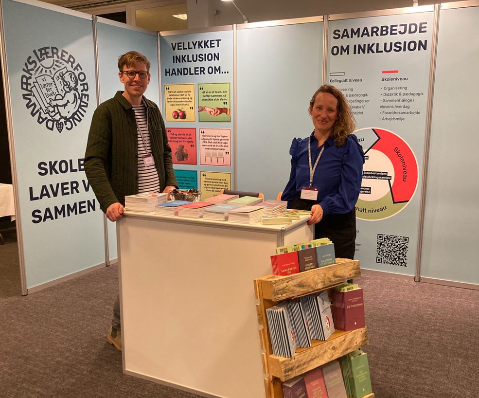 Er du til #BUTM? Så kom forbi Danmarks Lærerforening, hvor vi de næste to dage står klar til at tale inklusion, trivsel og fællesskab i folkeskolen.  #skolelavervisammen #skolechat