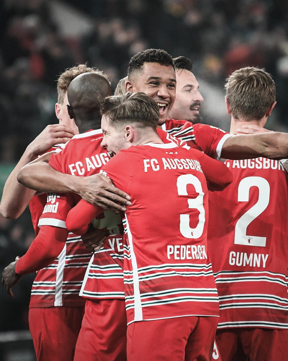 FCAugsburg's tweet photo. Guten Morgen, ihr Rot-Grün-Weißen! ❤️💚🤍 Wie groß ist euer Grinsen heute? 😍 Erster #Heimsieg im Jahr 2023 ✅! #FCABMG 

#FCA #FCA1907 #fcaugsburg https://t.co/xIQiWFgaw5