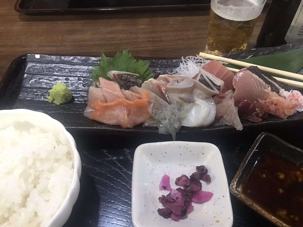 uok1813's tweet photo. 美味い魚が食べたい時はここにきます
市場内にあるので新鮮そのもの https://t.co/jlZHXdgduh