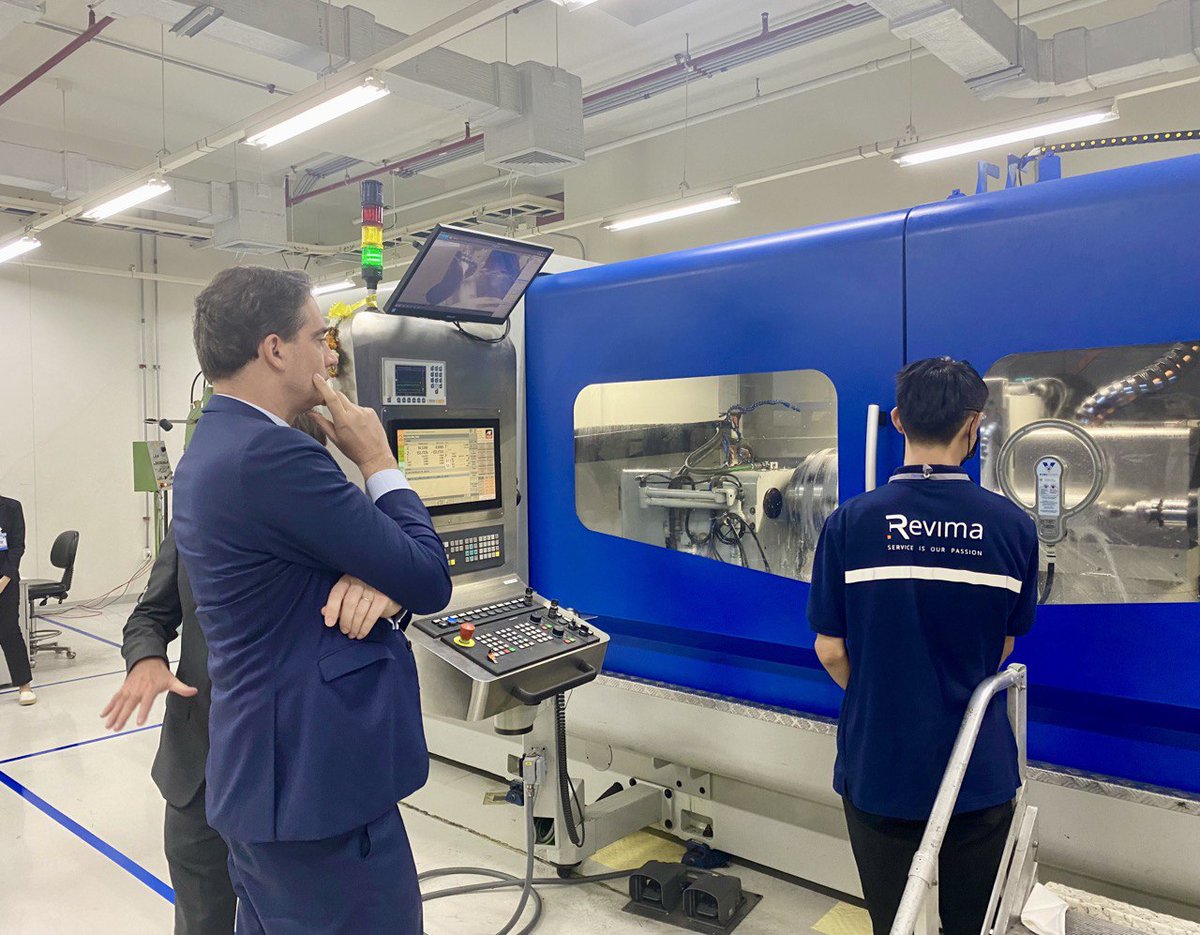 becht_olivier's tweet photo. L’expertise française au service du rayonnement de la Thaïlande ce sont :
✅ 100 employés en Thaïlande
✅ La plus grande unité de maintenance de ce type en Asie
✅ Un investissement équivalent à 40M $ https://t.co/DIcNUtIlVh