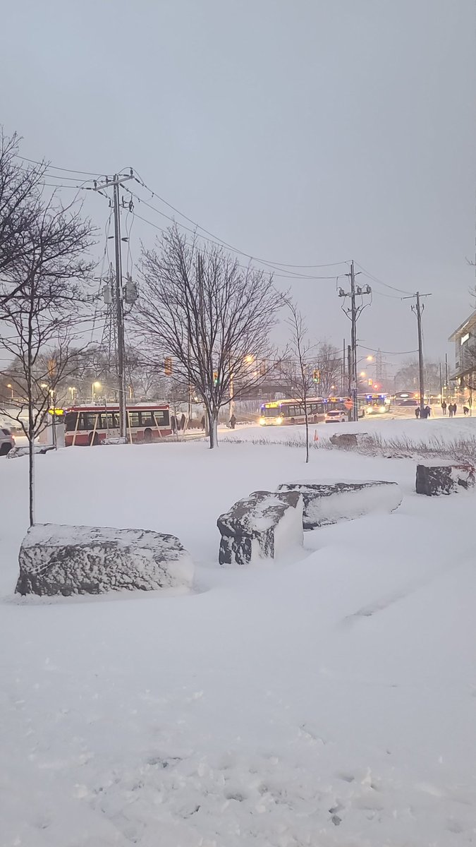 ItsJennyJ's tweet image. #snowday
#finallyhome #yourfavouritedriver 
#111EastMall #KiplingStation