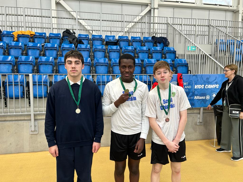 SchoolsIrish's tweet photo. A big thank you to @RathfarnhamAC &amp; @irishathletics for assisting @SchoolsIrish &amp; @EoinScoil in our Leinster and Dublin Indoor Athletics Meet. https://t.co/ji3rmU4CES