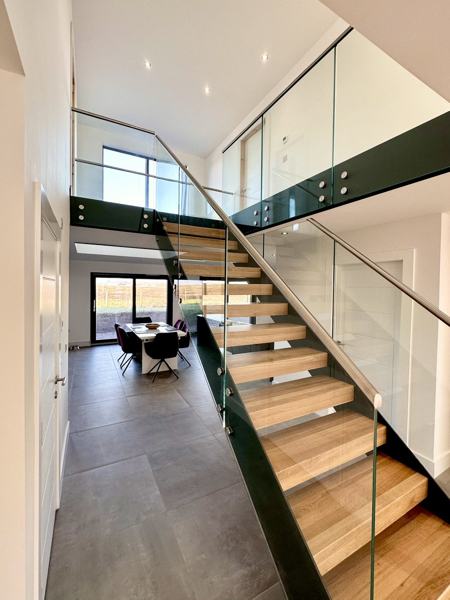 studioEASTuk's tweet photo. Great to see this new house project just about completed! A crisp contemporary finish and super efficient making the most of the views. 
#perthshire #architecture #scotland #architects #newhouse #selfbuild https://t.co/iVfZ4PwSap