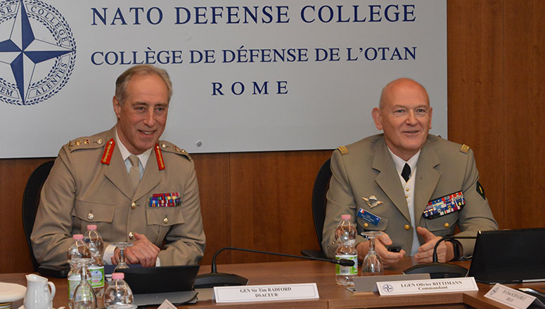 NATO_DefCollege's tweet photo. The Deputy Supreme Allied Commander Europe #DSACEUR General Tim Radford pays a visit to the NDC & delivers a compelling speech to the NDC leadership and Course Members of Senior Course 141.👇
https://t.co/MbVN4nlFDE
With @SHAPE_NATO
#Education #Research #Engagement #WeAreNATO https://t.co/PpytEeER5x