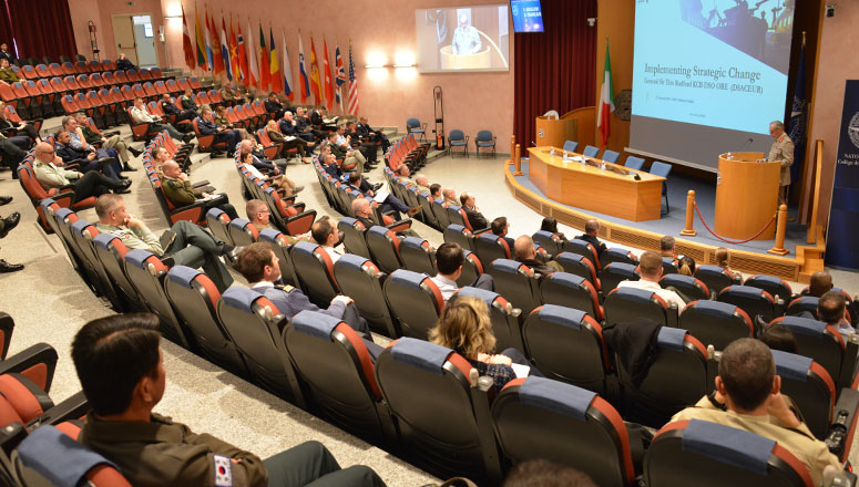 NATO_DefCollege's tweet photo. The Deputy Supreme Allied Commander Europe #DSACEUR General Tim Radford pays a visit to the NDC & delivers a compelling speech to the NDC leadership and Course Members of Senior Course 141.👇
https://t.co/MbVN4nlFDE
With @SHAPE_NATO
#Education #Research #Engagement #WeAreNATO https://t.co/PpytEeER5x