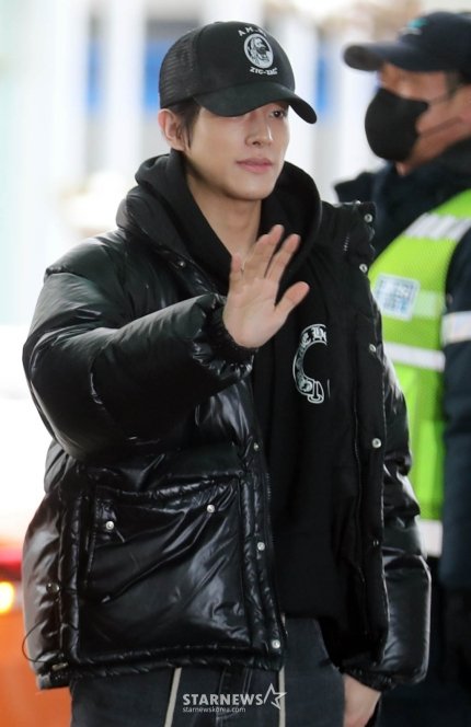 jakeupdateteam's tweet photo. 260123 | KMEDIA ARTICLE
enhypen jake warm eyes for engene
https://t.co/Ggxiaxwtmr
enhypen jake honey skin handsome
https://t.co/S5FYrpqQgO
#JAKE #ENYPEN_JAKE #엔하이픈_제이크 #제이크 @ENHYPEN_members @ENHYPEN https://t.co/YYCyksbje4