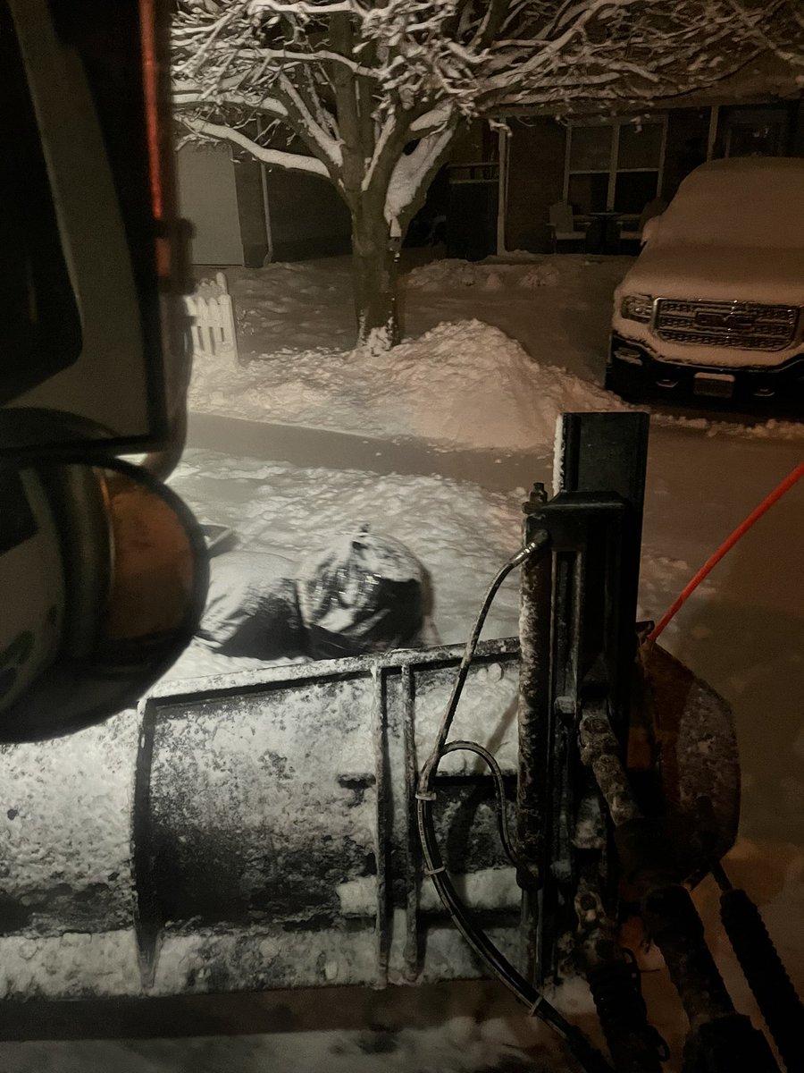 Avoiding cars and “garbage day” takes skill. Good thing John our driver loves the challenge!  <a href="/cityofcambridge/">Shitty of Cambridge</a>