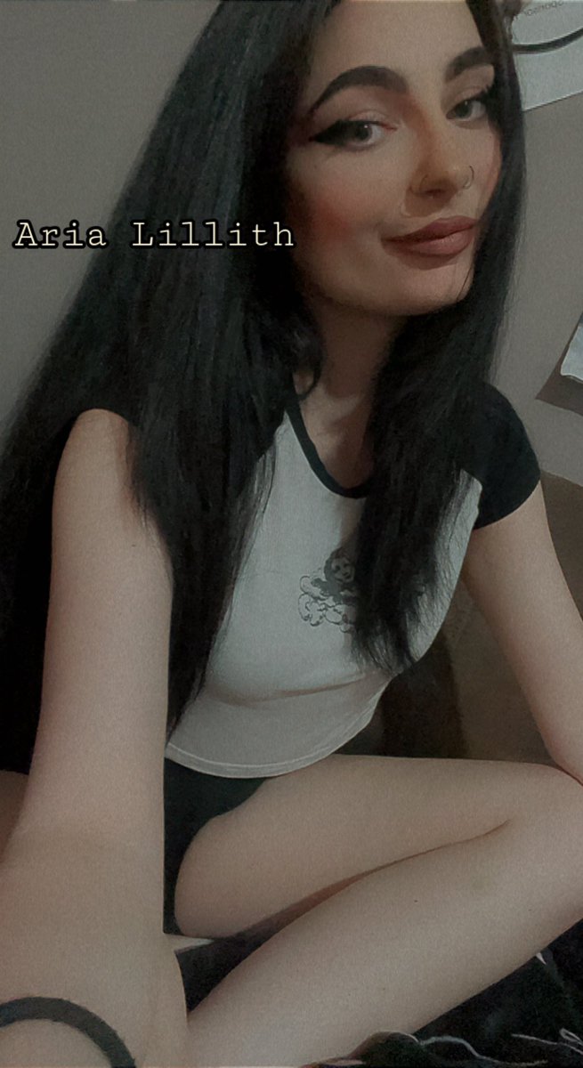 AriaLillith's tweet photo. Oh hiii🥰 https://t.co/kgyKM28z1h
