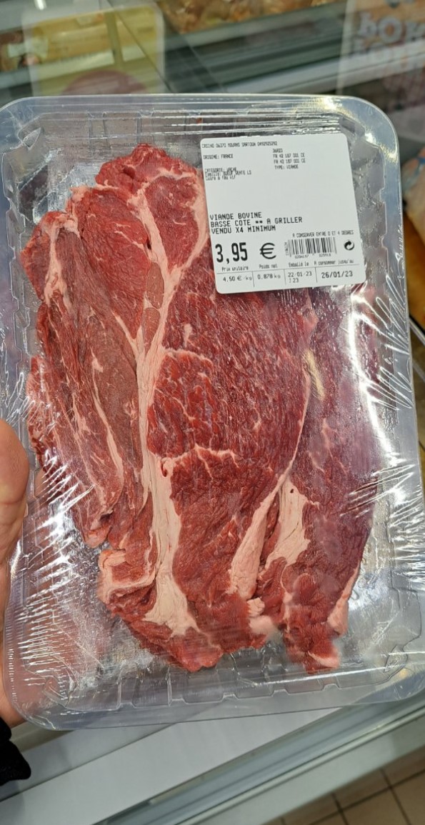 Fransa'da 1 kg. Et 3,95 Euro
3,95 Euro = 81 Türk Lirası