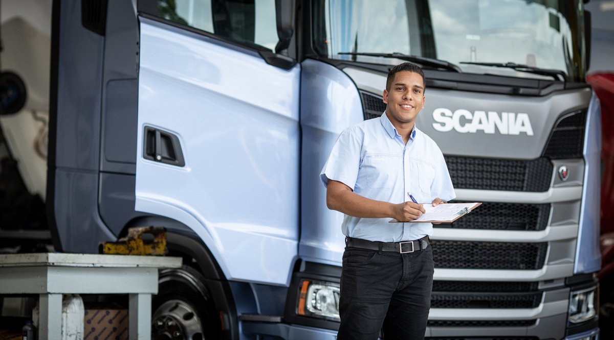 scaniajp's tweet image. スカニアジャパン株式会社では、現在いくつかのポストで人員を募集しています。ぜひ一度、HPのキャリアに関するページをのぞいてみてください。昨年末オープンした北九州ディーラーをはじめ、大阪、千葉などでも募集中です。
scania.com/jp/ja/home/car…
#SCANIA #大型トラック #整備 #スウェーデン