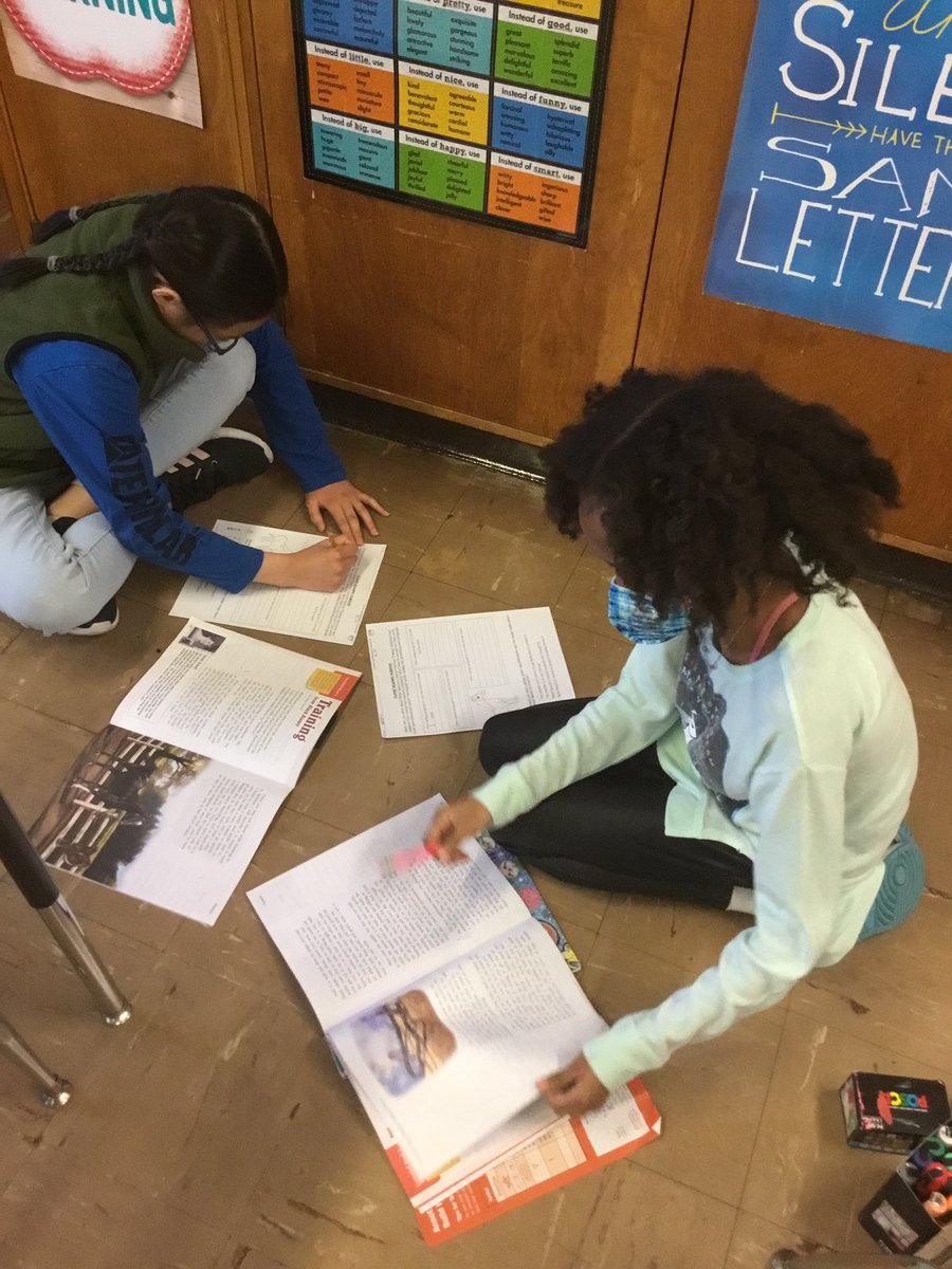 MrsRienzo's tweet image. Drawing inferences from text about characters! @ORHEagles21 #wehelpchildren #makingitfun