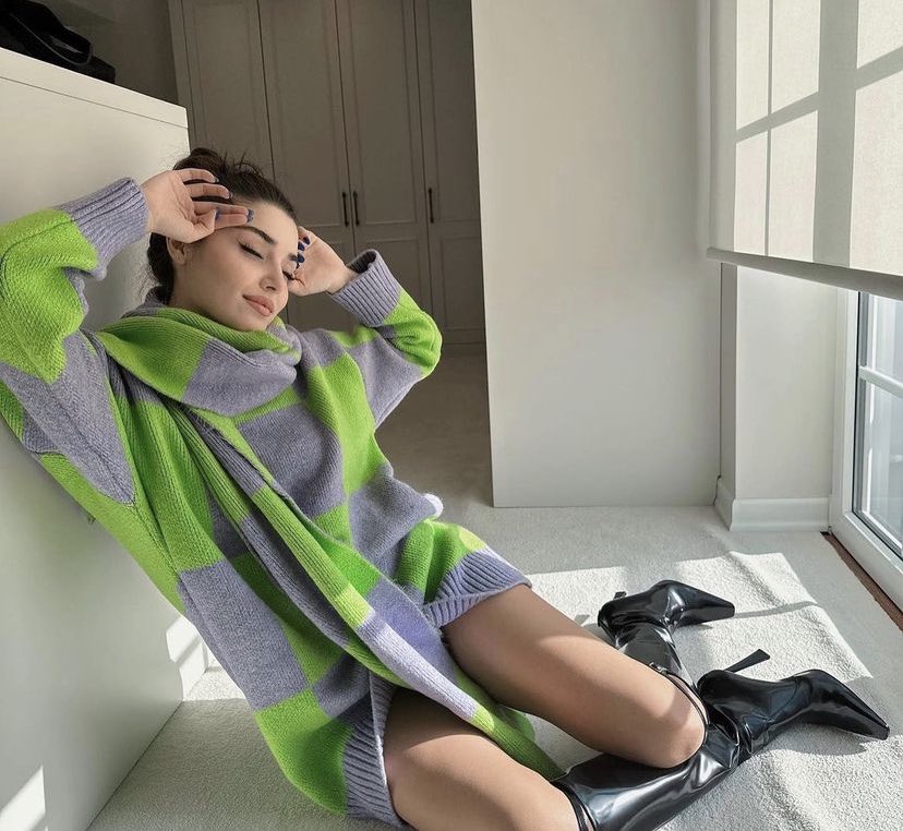 TvDunyasii's tweet photo. Hande Erçel 💫 https://t.co/Vi2psG1pPd