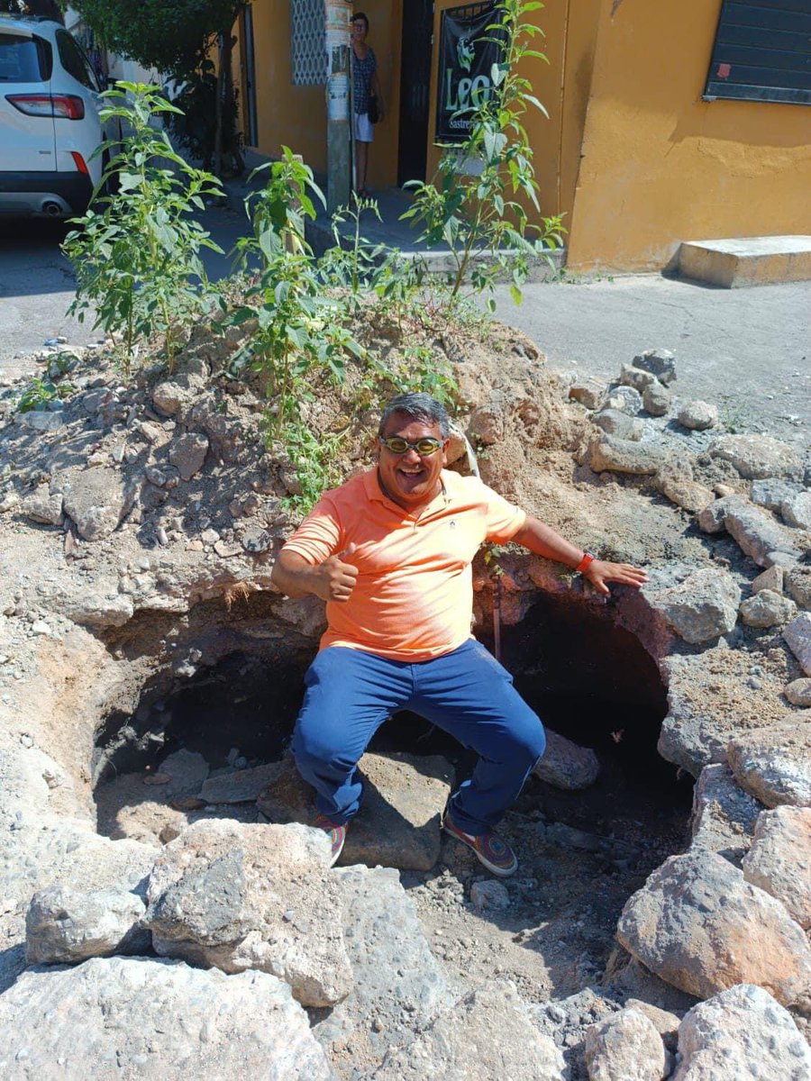 out of context acapulco (@nocontextacap) on Twitter photo 