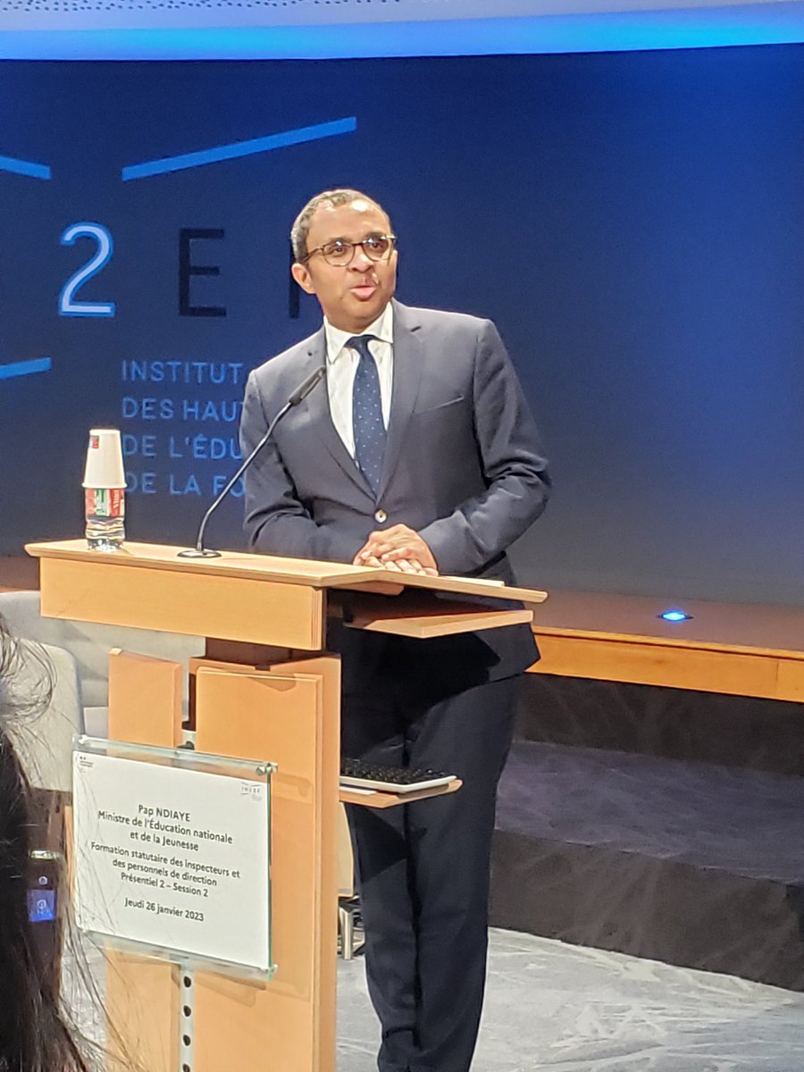 MaupasMagali's tweet photo. Visite du Ministre à l'IH2EF.
Trois points essentiels lors de l'échange : le recrutement, le niveau des élèves, la mixité sociale. 
Où comment mettre en avant un des plus ministères... https://t.co/PFQcTpEjiu