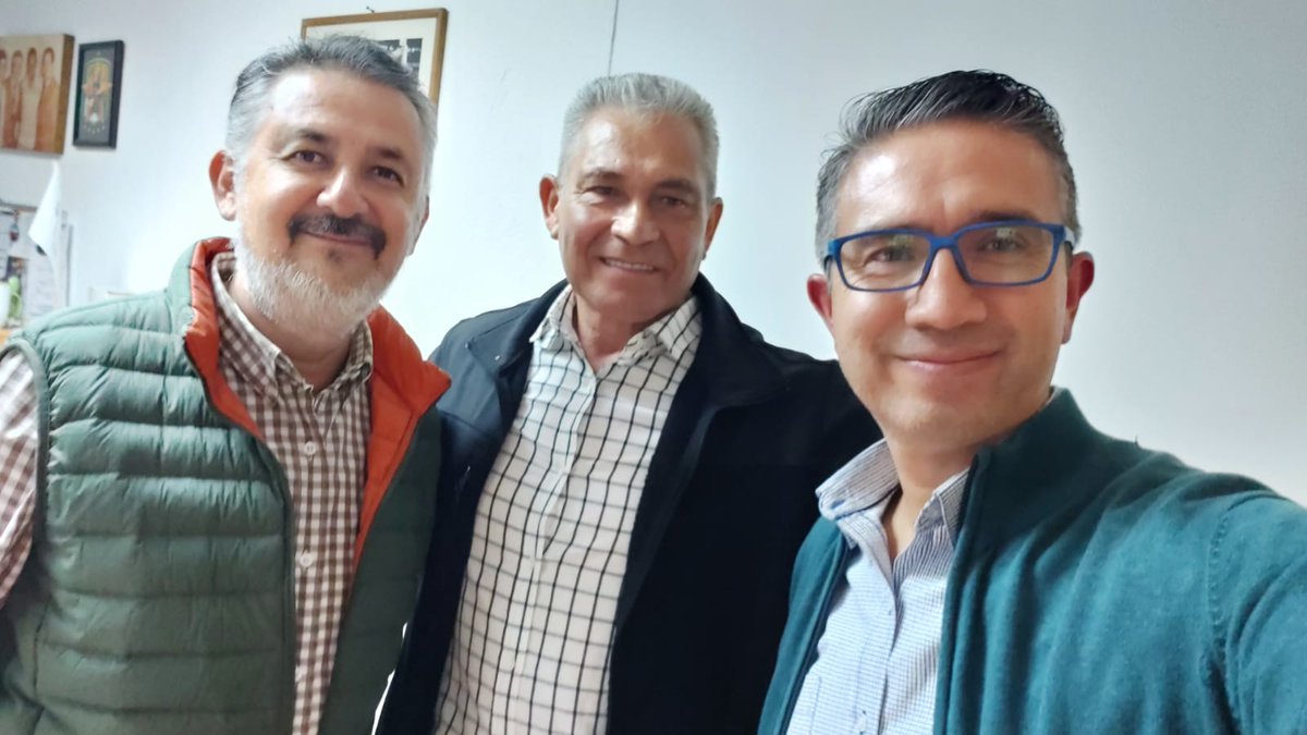 geraslugo's tweet photo. Su debut accidentado, su paso por el @clubleonfc, su partido contra el Real Madrid... resultó una gran hora de nostalgia futbolera con Chava Arreola en #LeyendasdePoder.
@castrejonadrian @Jassovivero https://t.co/ddbnurOb4A